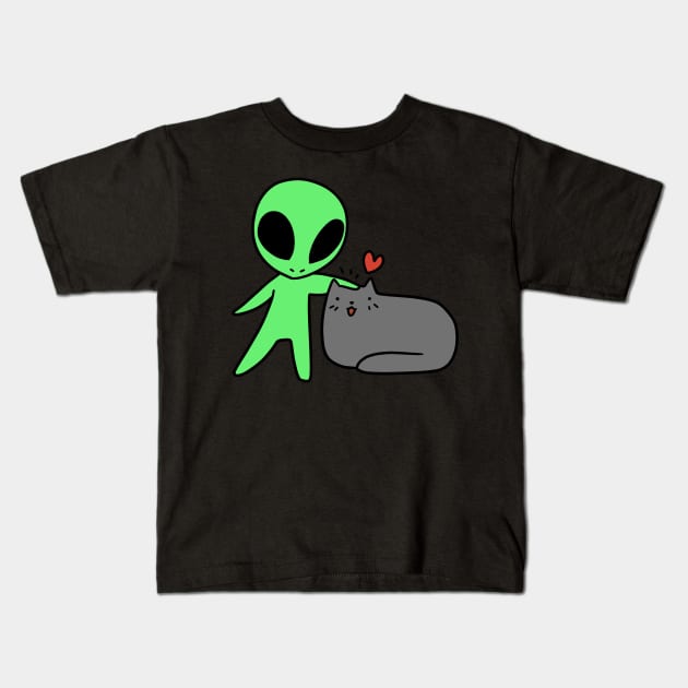 Alien Loves Cat Kids T-Shirt by saradaboru